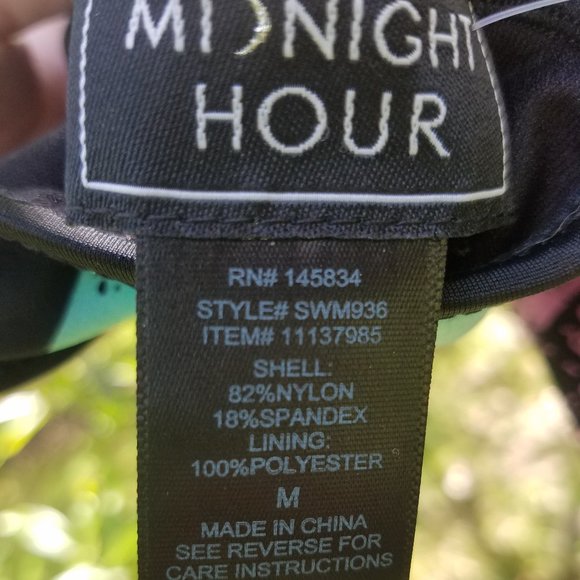 NWT Skull One Piece Bathing Suit Size M~ Hot Topic - Picture 5 of 7